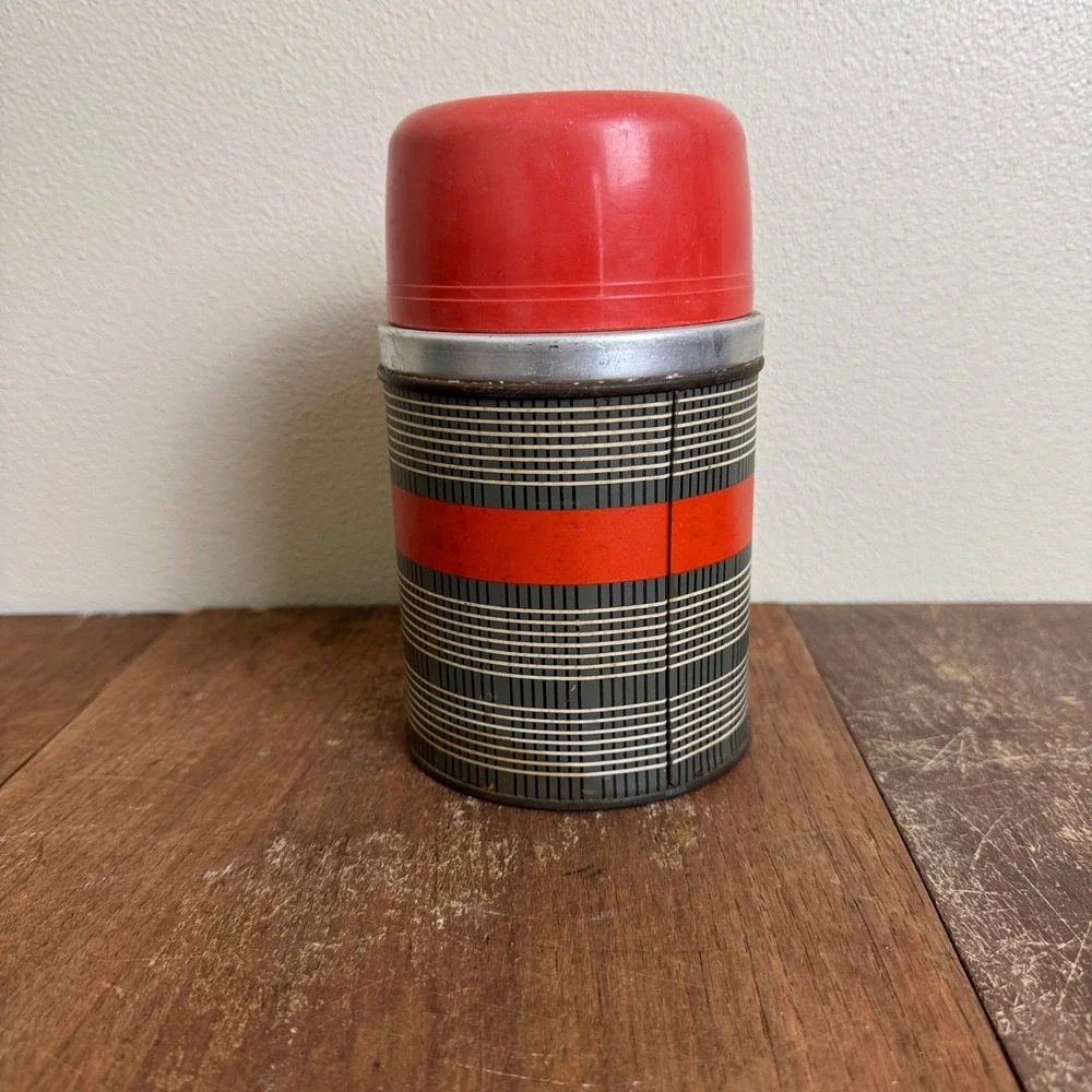 Vintage Retro Aladdin Black Gray Orange/Red Plaid 16 Ounce Thermos Vacuum Bottle